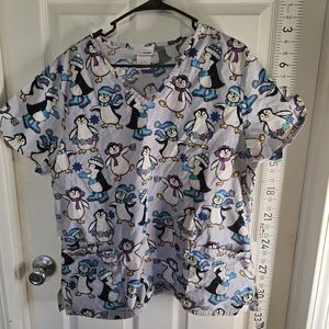 Penguin Print Scrub Top in Light Gray